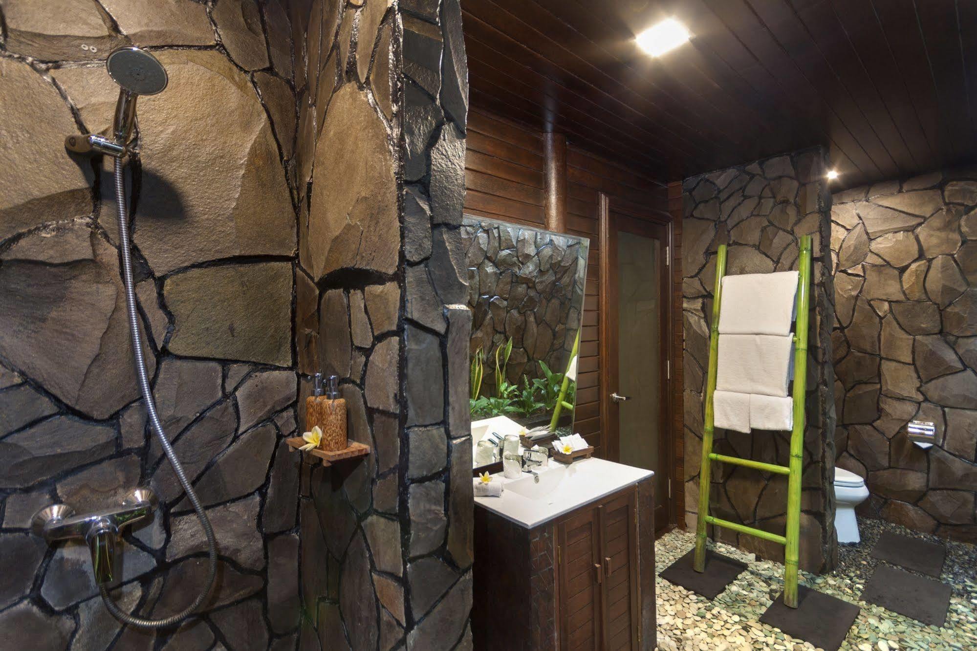 Coconut Boutique Resort Senggigi Kültér fotó