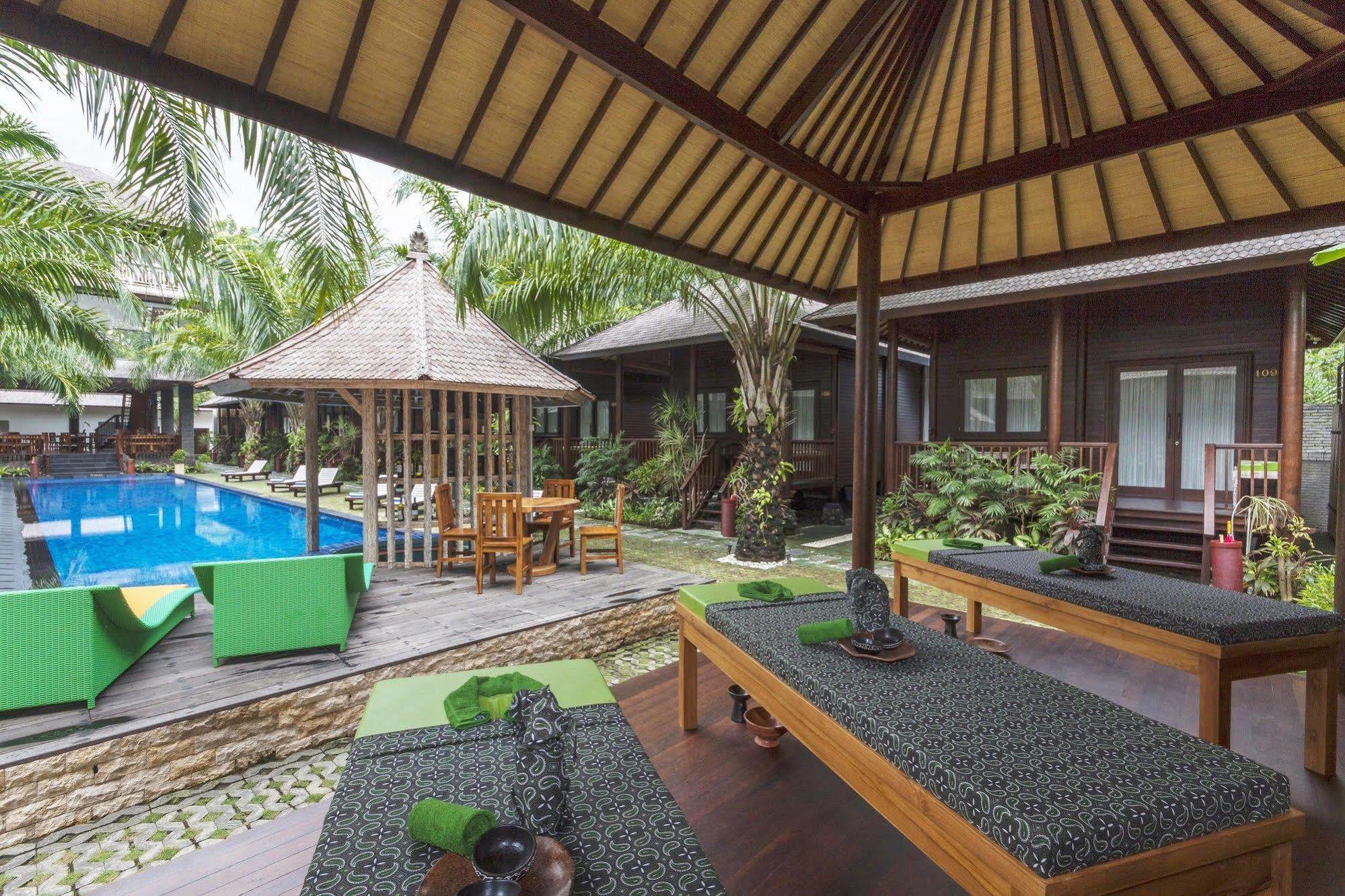 Coconut Boutique Resort Senggigi Kültér fotó
